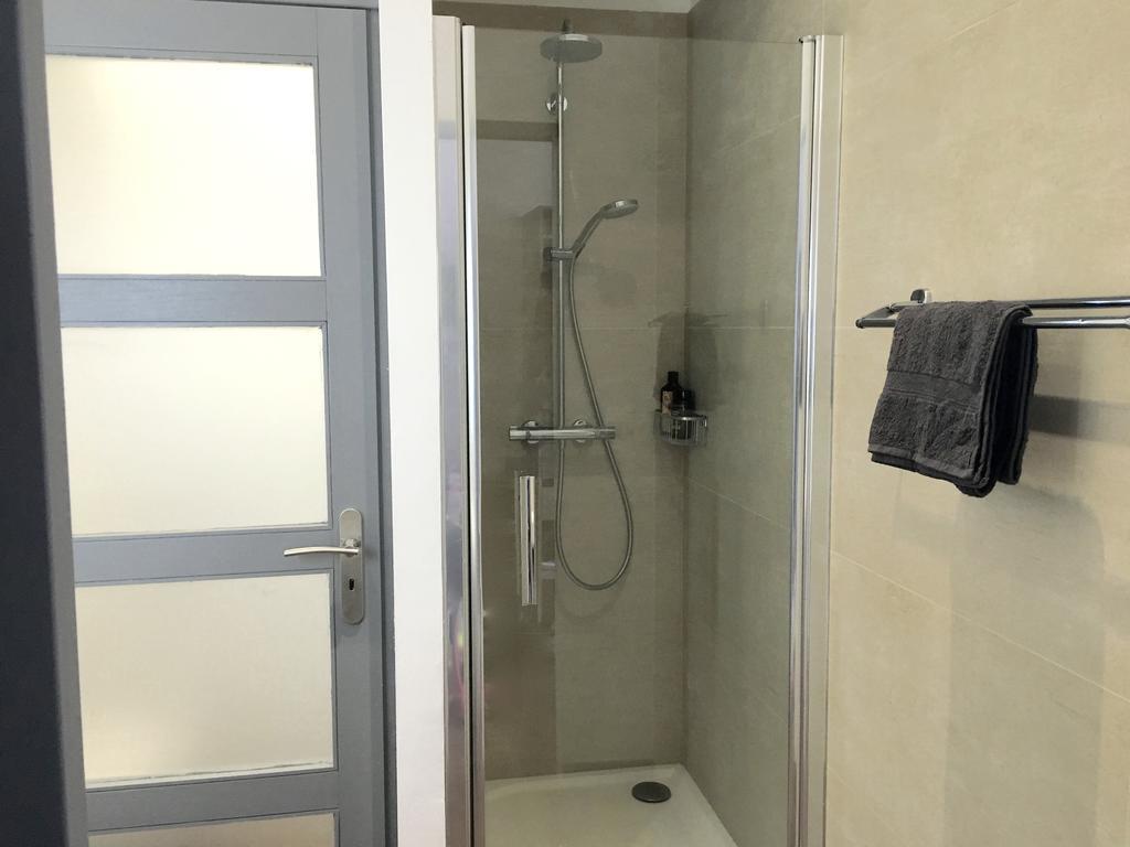 ליל Little Plaza Appart'Hotel מראה חיצוני תמונה