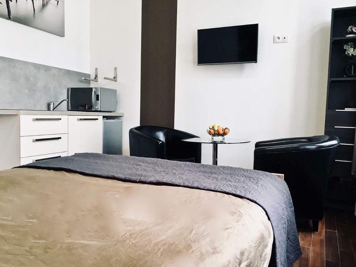 ליל Little Plaza Appart'Hotel מראה חיצוני תמונה